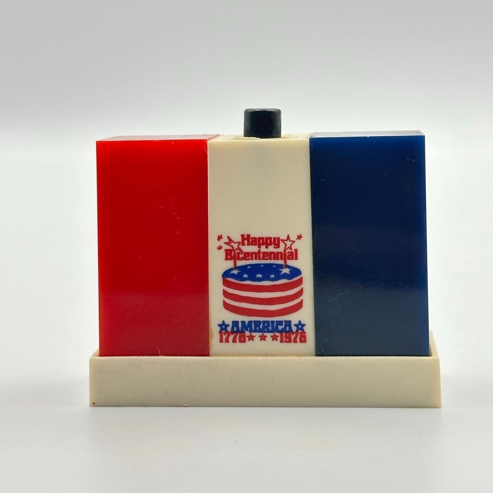 Happy‎ Bicentennial America 1976-1976 Red White Blue Salt Pepper Shaker